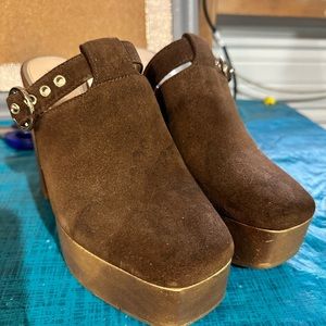 Womens Gianni Bini blog style shoes almost new